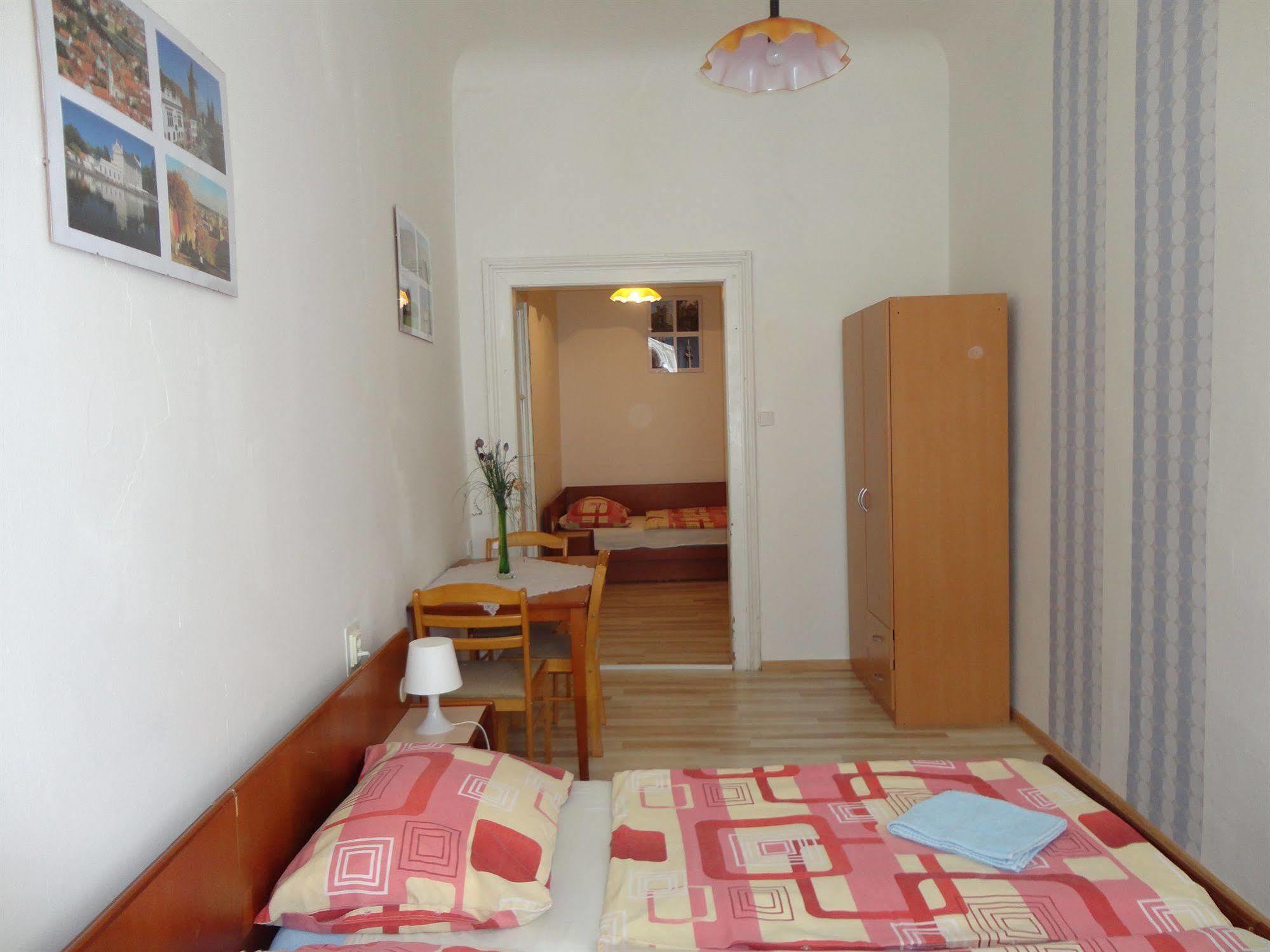Pension Tara Prague Exterior photo